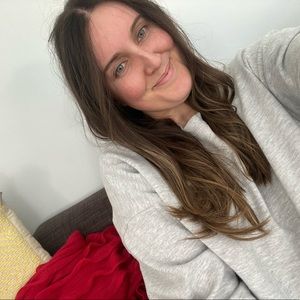 Meet your Posher, Simone